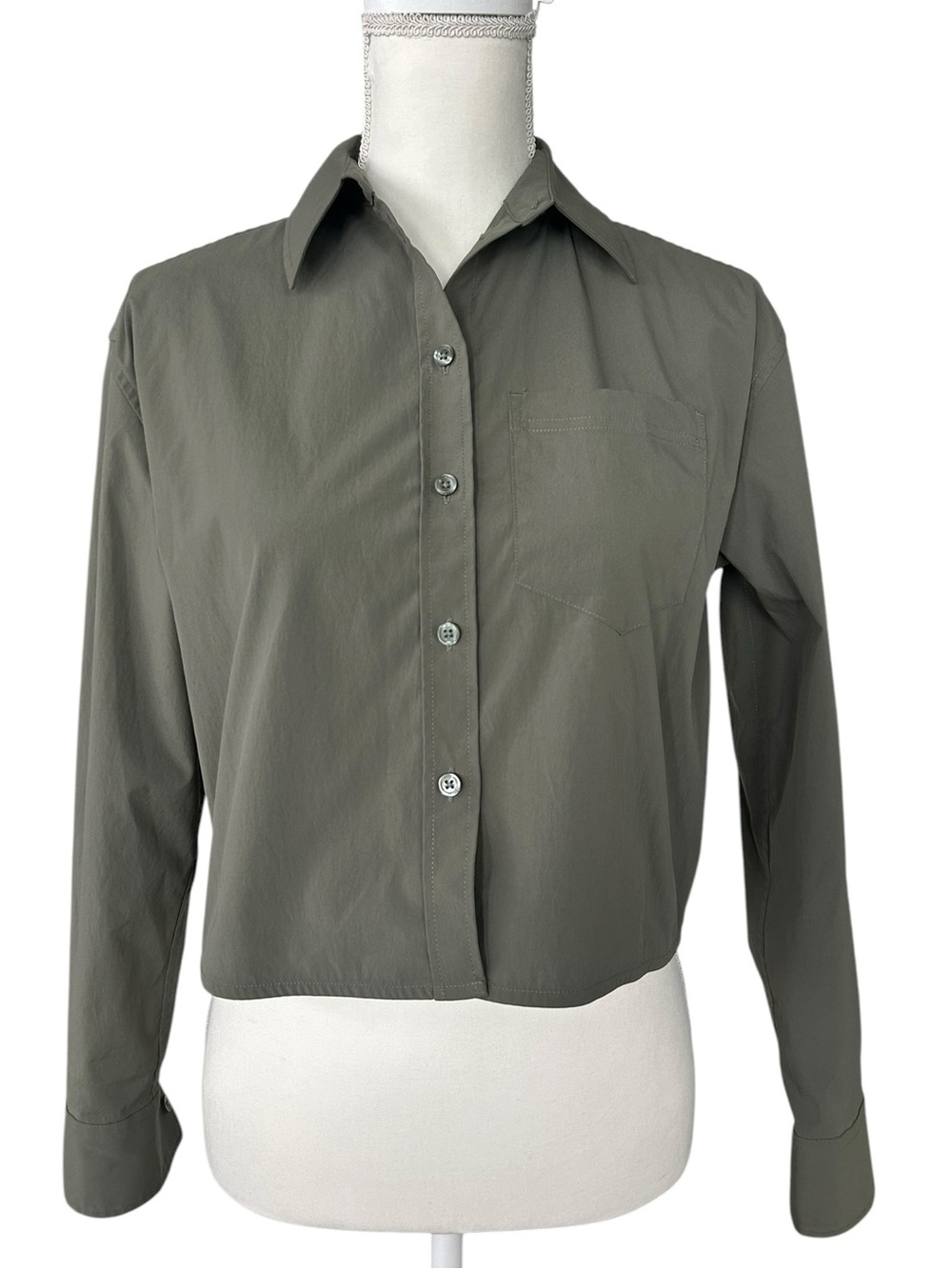 Athleta Midday Cropped Button Down Long Sleeve Top Moss Green Womens Size XXS - Picture 2 of 8